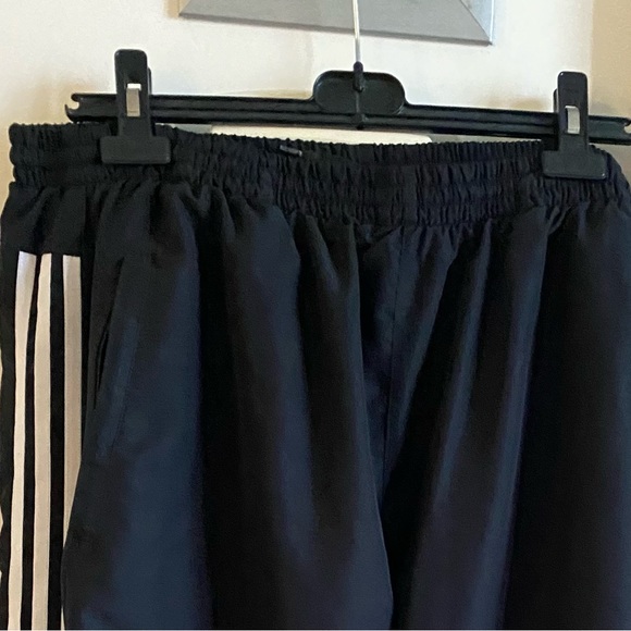 Adidas training pants - Picture 2 of 8